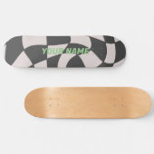 Verzerrtes Schwarz-Weiß-Karton Skateboard (Horizontal)
