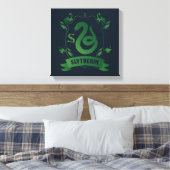 Verziert SLYTHERIN™-Wappen Leinwanddruck (Insitu (Schlafzimmer))