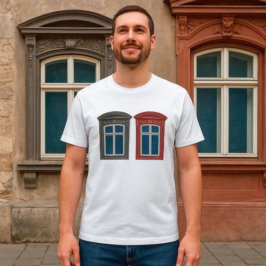 Verzierte Architektur des Europäischen Fensters T-Shirt