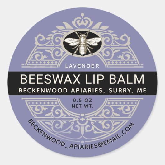 Verzierte Bienenwachs Lip Balm Heraldic Bee Lavend Runder Aufkleber (Vorderseite)