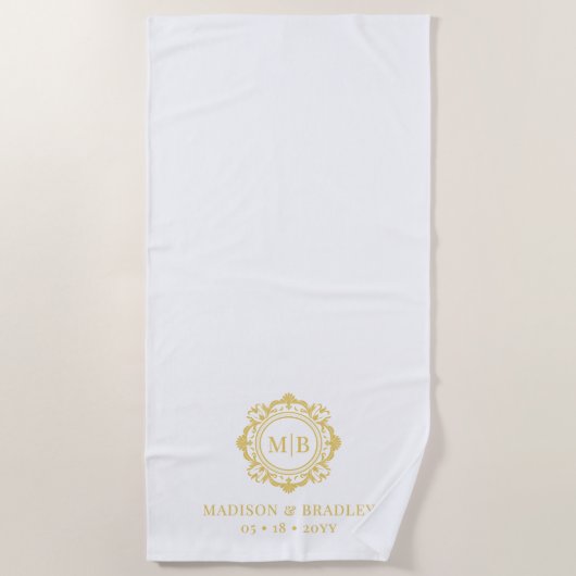 Verzierte Floral Monogram Wedding Elegant Gold Whi Strandtuch (Vorderseite)