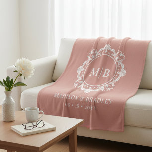 Verzierte florale Monogramm Hochzeit Elegante Rose Fleecedecke