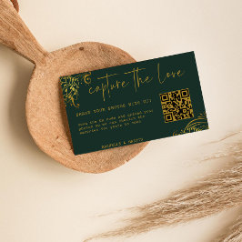 Verzierte Goldkübel erfassen den QR-Code der Liebe Begleitkarte