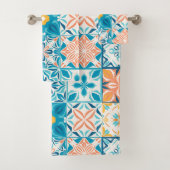 Verzierte Kacheln in Blau und Orange Badhandtuch Set (Insitu)