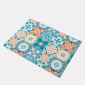 Verzierte Kacheln in Blau und Orange Fußmatte (Schrägansicht)