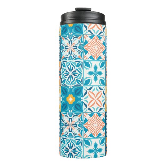 Verzierte Kacheln in Blau und Orange Thermosbecher (Vorderseite)