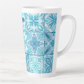 Verzierte Kacheln in Blau und Weiß Milchtasse (Rechts)