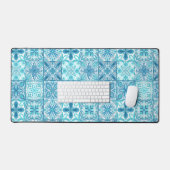 Verzierte Kacheln in Blau und Weiß Schreibtischunterlage (Tastatur & Maus)