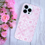 Verzierte rosa Fliesen Case-Mate iPhone 14 Pro Max Hülle<br><div class="desc">Handgemalte verzierte Fliesen mit Blumenelementen</div>