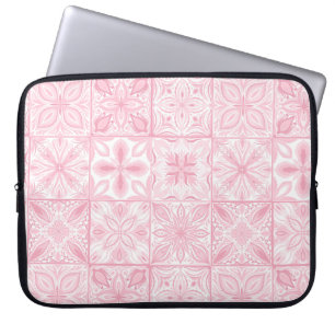 Verzierte rosa Fliesen Laptopschutzhülle