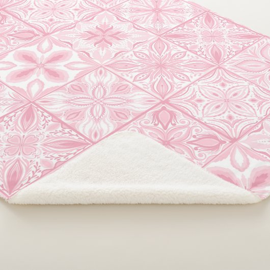 Verzierte rosa Fliesen Sherpadecke (3/4)