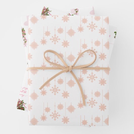 Verzierte Schneeflocken, Strümpfe und Glocken Geschenkpapier Set (Beispiel)