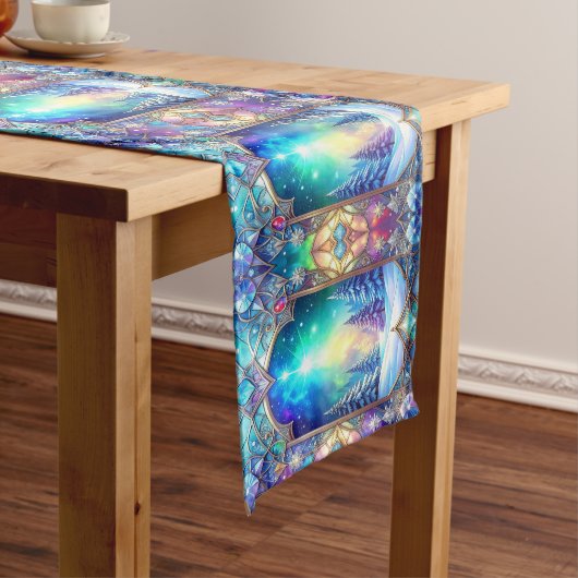 Verzierte Tischdecke mit Buntglas-Muster (Beispiel)