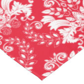 Verzierte weiße BlumenDamasken - Roter Hintergrund Tischdecke (Schrägansicht)