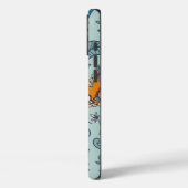 Verziertes Blumenmuster auf einem hellblauen Hinte Case-Mate iPhone Hülle (Rückseite / Links)