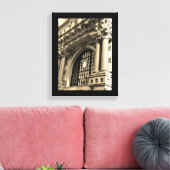 Verziertes Gebäude Leinwanddruck (Insitu (Wohnzimmer))