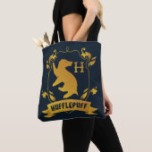 Verziertes HUFFLEPUFF™-Wappen Tasche (Von Nahem)