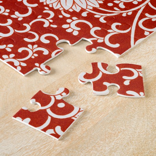 Verziertes klassisches Muster mit roter Blume Puzzle (Seite)