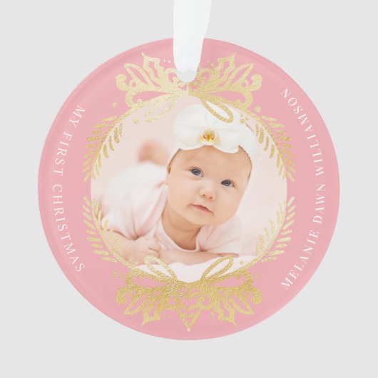 Verziertes Rosa u. das erste Weihnachten des Babys Ornament (Vorderseite)