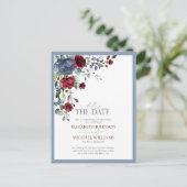 Verzögern Sie die DateDusty Blue Burgundy Wedding Ankündigungspostkarte (Stehend Vorderseite)