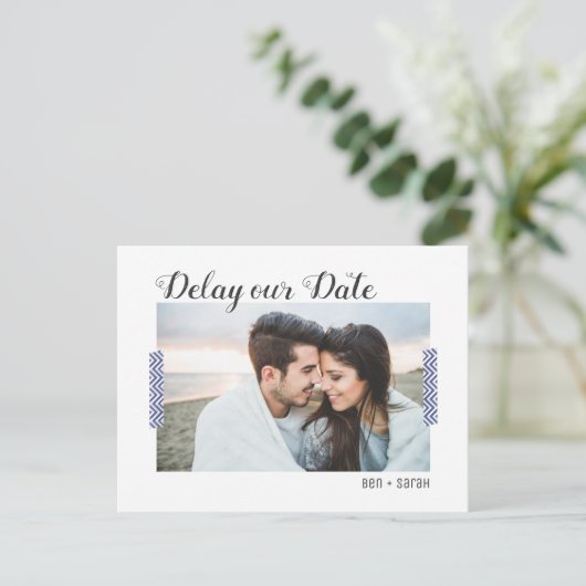 Verzögern Sie unseren Termin Postkarte (Stehend Vorderseite)