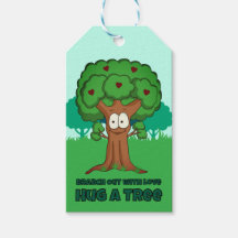 Verzweigen mit Liebe, die einen Baum umarmen