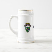 Veteran des 75. Ranger-Regiments Bierglas (Links)