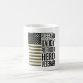 Veteran Ehemann Daddy Beschützer Held Flagge Shirt Kaffeetasse (Mittel)