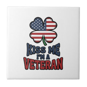 Veteran Küss Mich Patriotischer Klee Vintage-Shirt Fliese