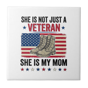 Veteran Mama Patriotisches Militärstiefel-Shirt-De Fliese