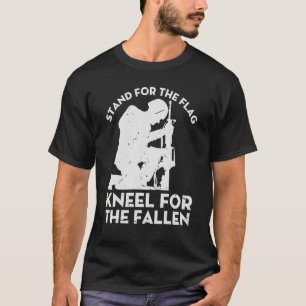 Veteran Rirle steht für die Flagge T-Shirt