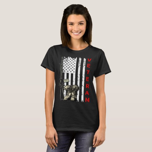 Veteran USA Flag Gun and Combat Boots US Veteran T-Shirt (Vorne ganz)