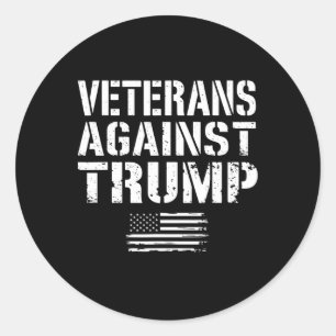 Veteranen gegen Trump Anti-Rassismus USA Militär V Runder Aufkleber