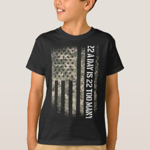 Veteranen-Selbstmord-Bewusstsein USA-Flagge 22 Am T-Shirt