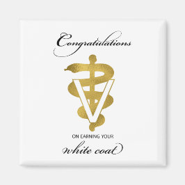 Veterinärweißes Coat Zeremonie Glückwunsch Magnet