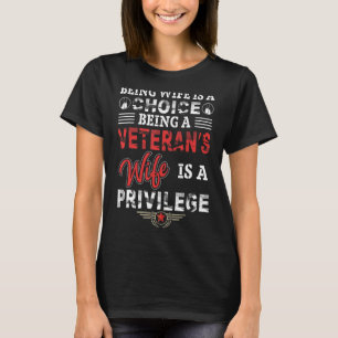 Veterns Ehefrau ist ein Privileg der US-Veteranen T-Shirt