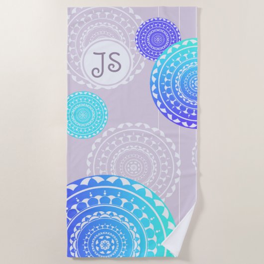 Vibraning Aqua Blue Random Mandala Monogram Strandtuch (Vorderseite)