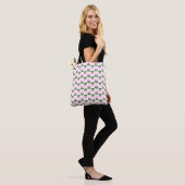 Vibranntes rosa Lily-Pily-Floral-Muster Tasche (Am Model)