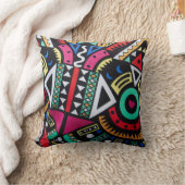 Vibrant Afro-Centric Geometric Pattern – Bold Trib Kissen (Decke)