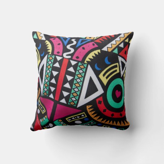 Vibrant Afro-Centric Geometric Pattern – Bold Trib Kissen (Rückseite)