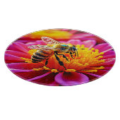 Vibrant Bee on Bloom Design Schneidebrett (Ecke)