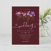 Vibrant Bold Wildflowers Burgundy Pink Wedding Einladung (Stehend Vorderseite)