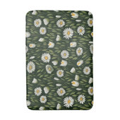 Vibrant Daisy Pattern with Lush Green Accents Badematte (Vorderseite Vertikal)
