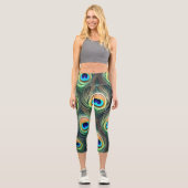 Vibrant Exotic Peacock Feather Print Capri Leggings (Vorderseite)