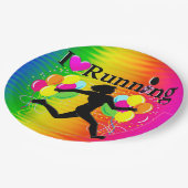 VIBRANT I LIEBE, DIE PAPIERTELLER AUSFÜHREN (Schrägansicht)