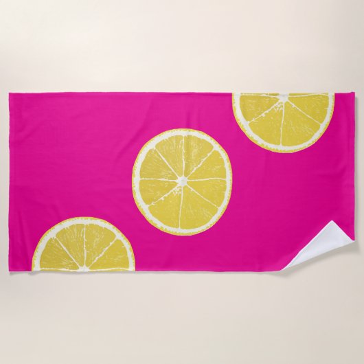 Vibrant Lemon Slice Pattern on Pink Beach Towel Strandtuch (Vorderseite)