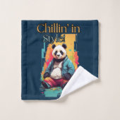 Vibrant Panda Charm | Einzigartige Illustrationsku Badhandtuch Set (Waschlappen)