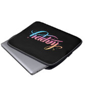 Vibrant Pastel Gradient HAPPY Typography - Modern Laptopschutzhülle (Vorne Knopf)