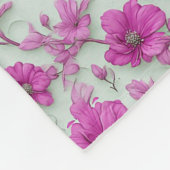 Vibrant Pink Floral Pattern With Magenta Flowers Fleecedecke (Ecke)