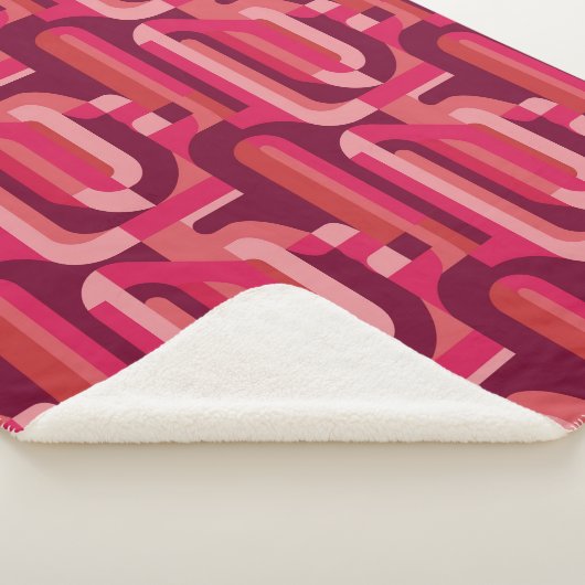 vibrant pink retro abstract pattern sherpadecke (3/4)